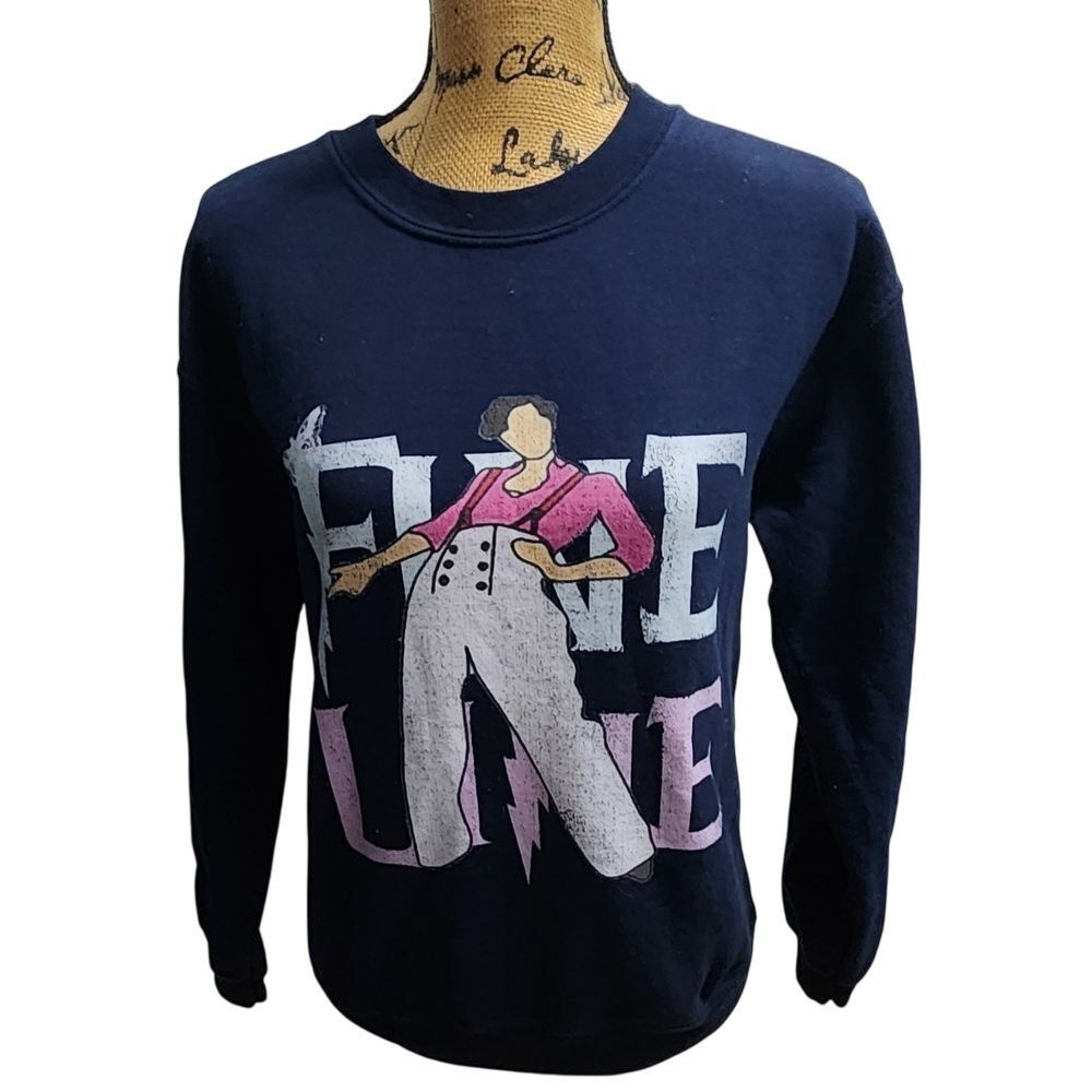 Gildan Fine Line Graphic Crewneck Sweatshirt Navy Blue Pink Retro Art Small
